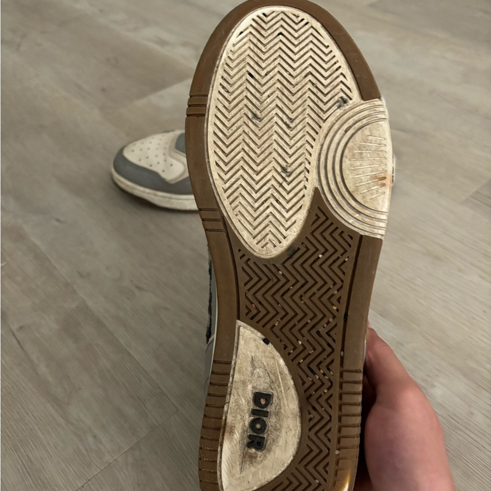 Dior Beige Sneakers - Picture 3 of 7